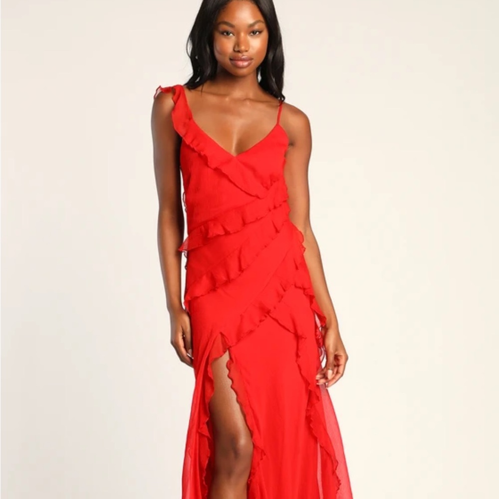 Lulu’s Tiered Desire Red wedding guest dress sz L